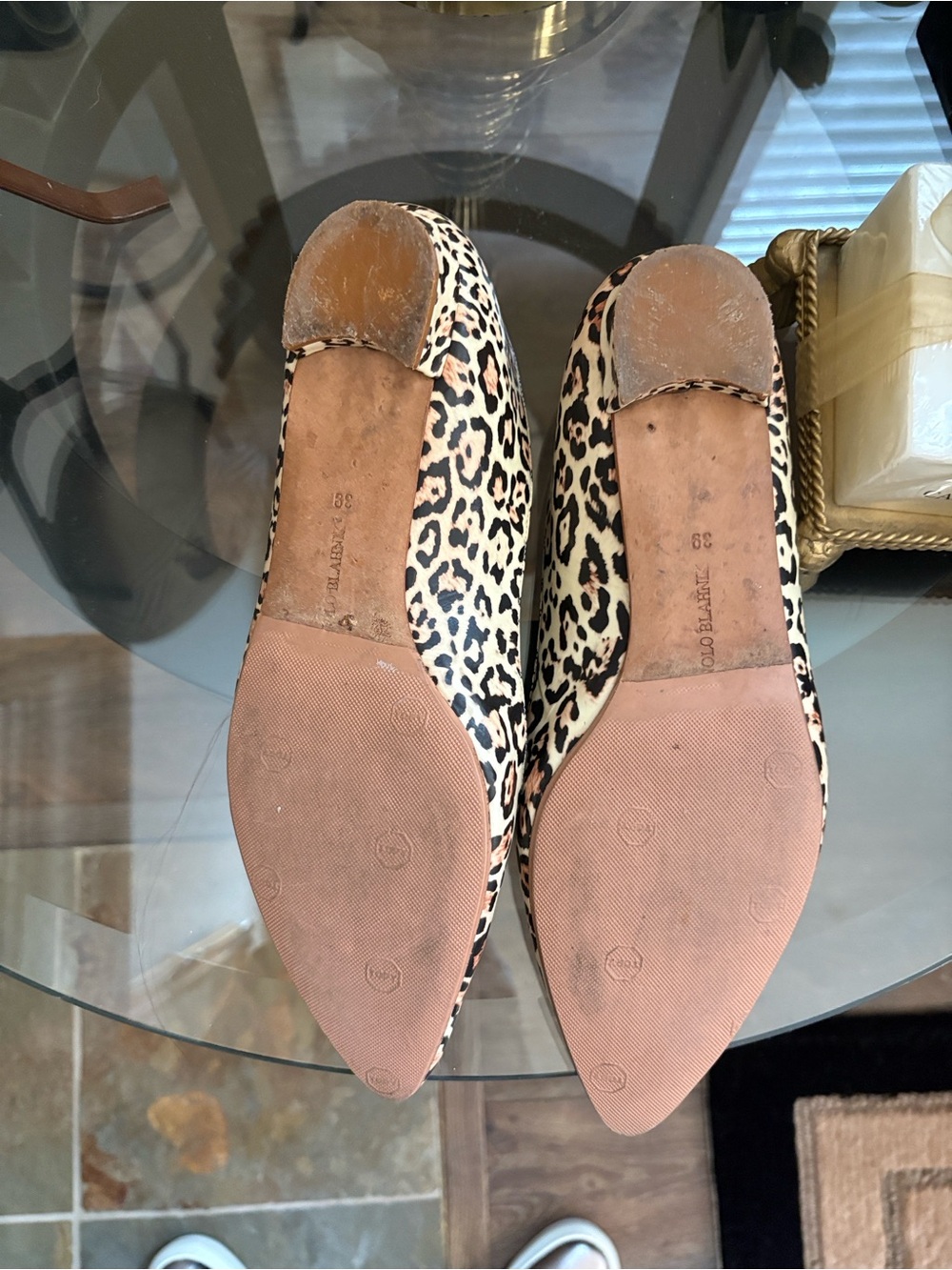 Authentic Manolo Blahnik Leopard Print Flats Size 39 Nordstrom - Picture 4 of 7